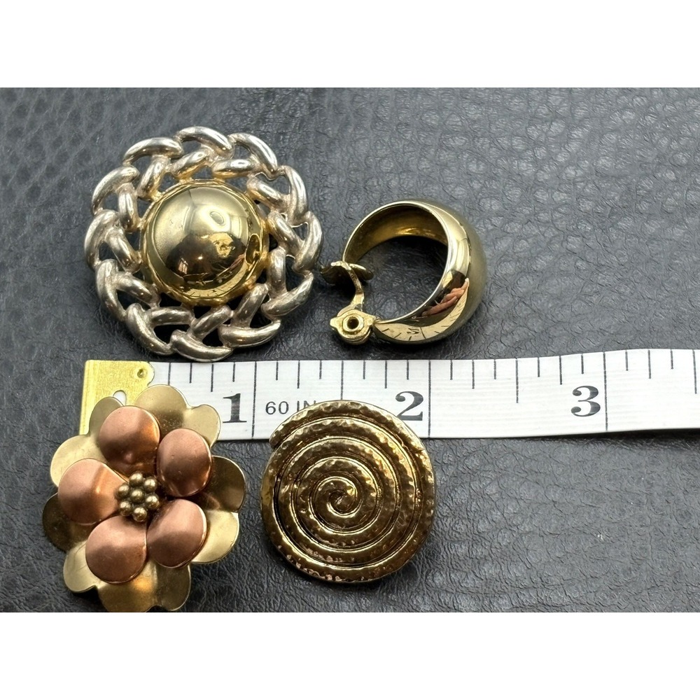 VINTAGE 80s 90s Gold Tone Chunky EARRINGS Flower Hoops 1 Monet CLIP LOT - Picture 6 of 7